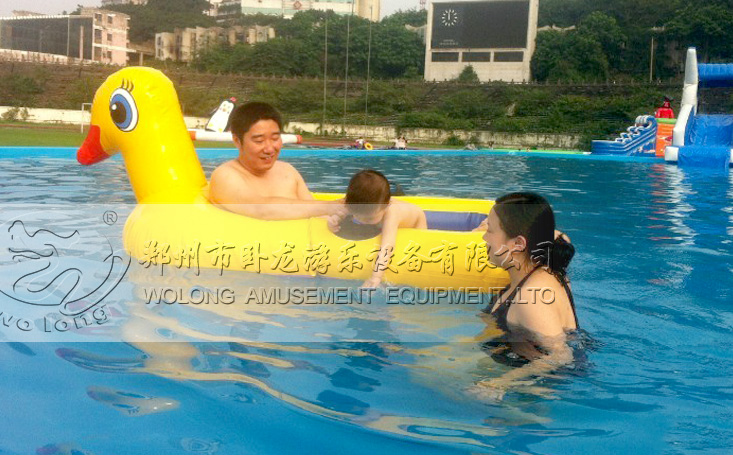 小黃鴨可愛(ài)迷人造型結(jié)構(gòu)趣味水上漂浮物兒童夏季戲水漂浮物